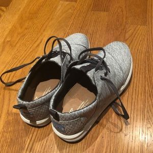 TOMS del Rey sneaker sz 8.5